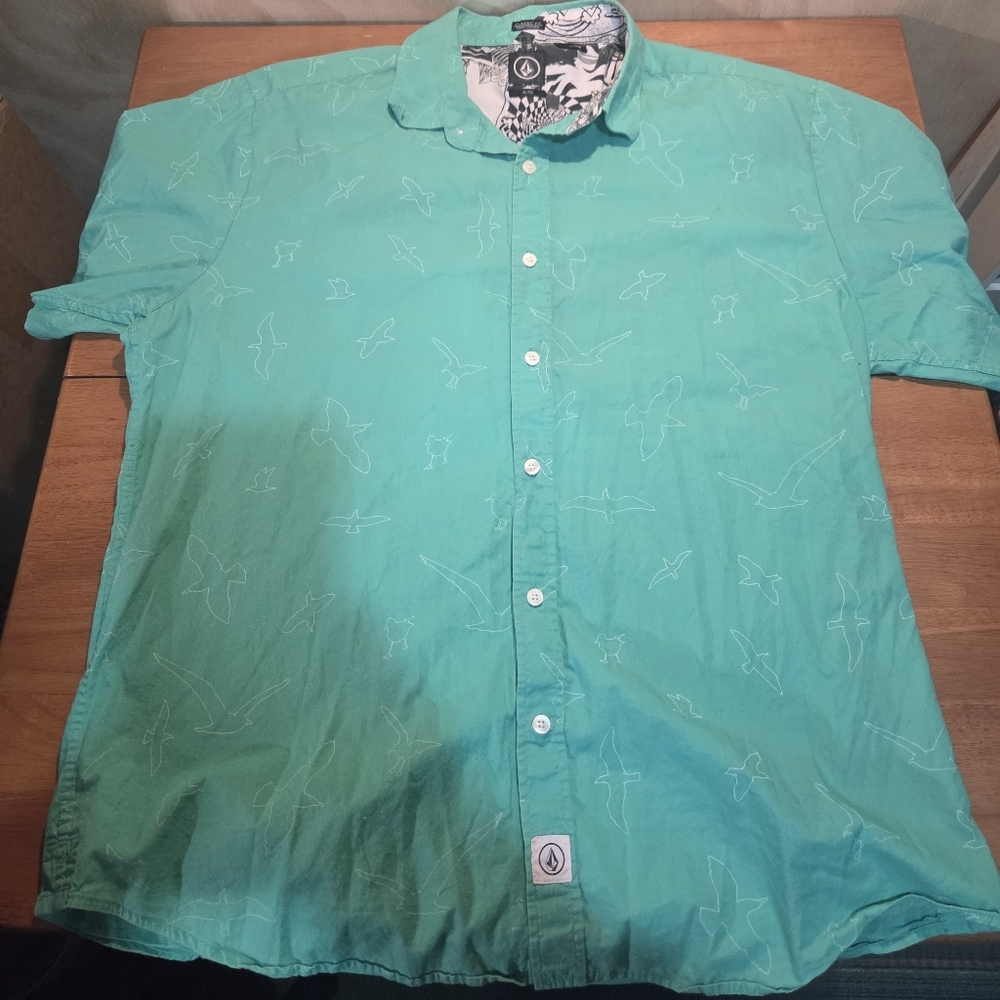 Volcom Classic Fit Button‎ Up Shirt XL Teal Bird Print Short Sleeve